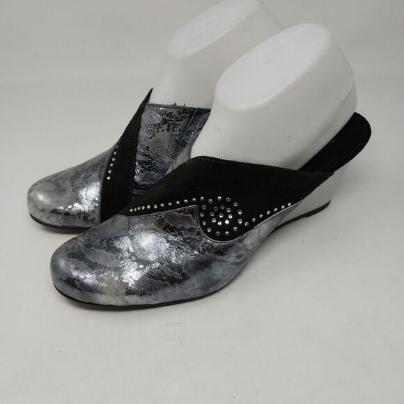 HELLE COMFORT CLOGS. SIZE 9.5". - Picture 5 of 16